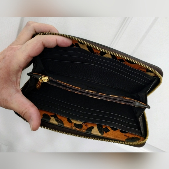 MCM Wallet Limited Edition - Picture 7 of 12